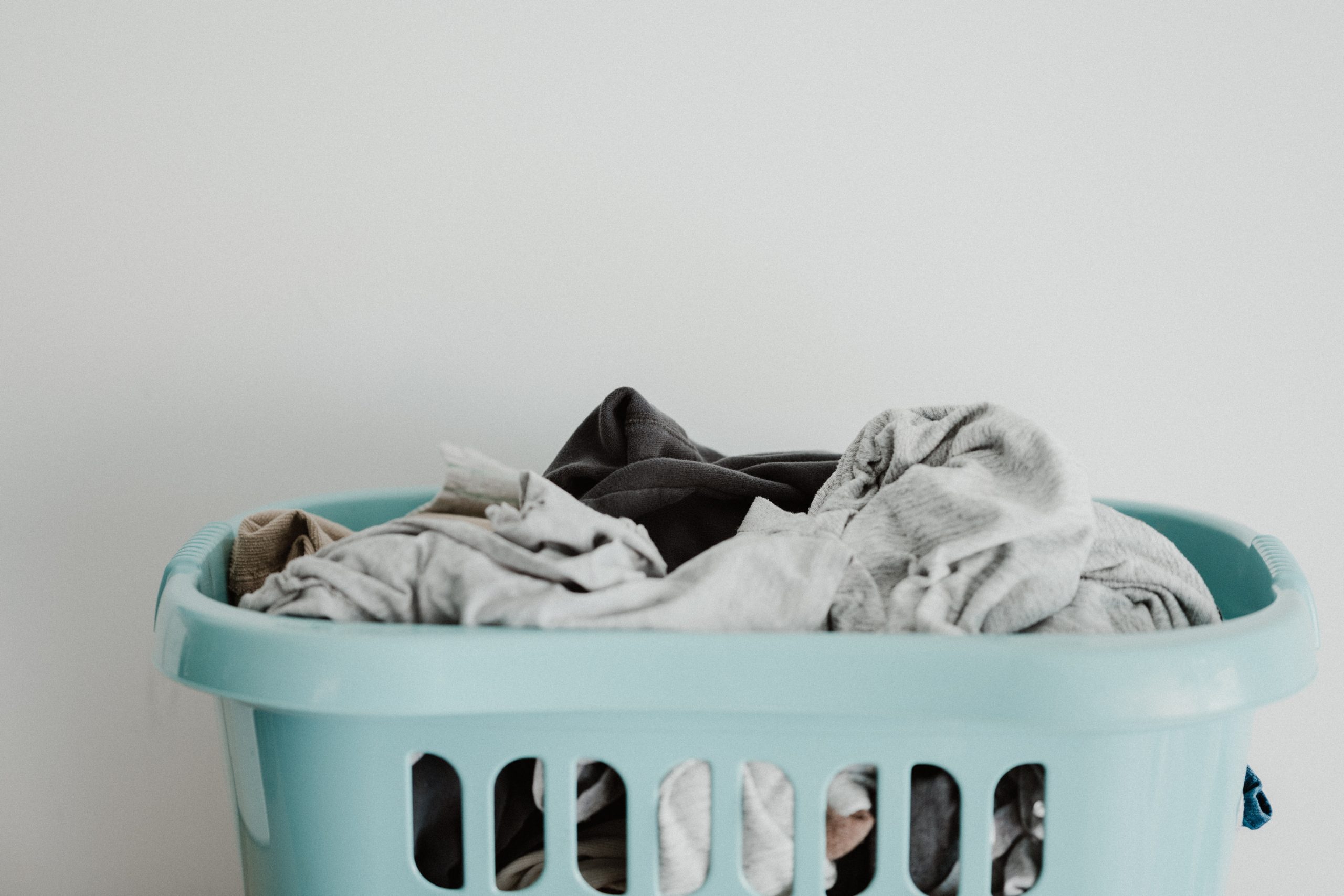 How to use vinegar for washing clothes? Tips With Tricks