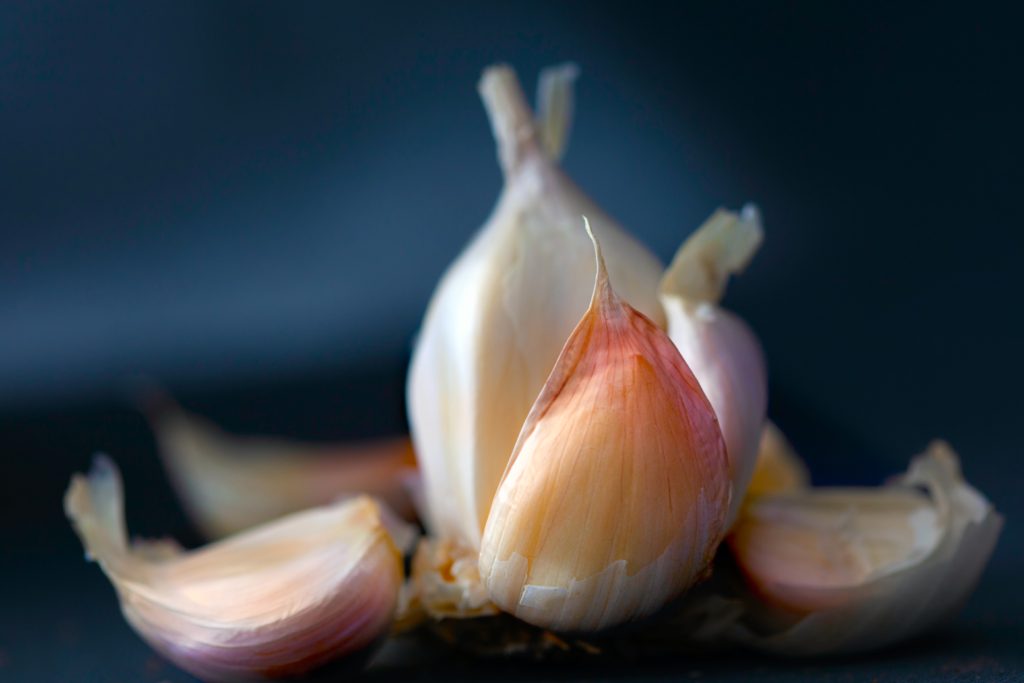 best ways to store garlic