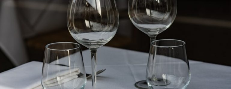 washing glasses rice vinegar