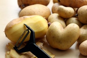 Have You Ever Made Potato Peel Delicious Snack? Try Now